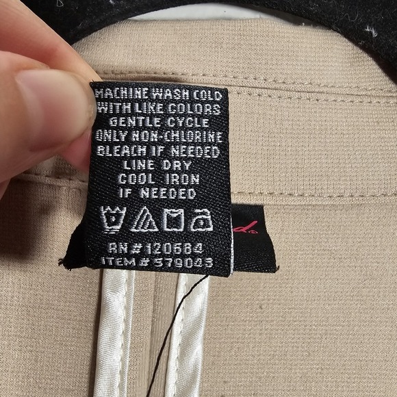 Torrid Womens Size 1 Beige Tan Lace Edged Preppy Blazer - Picture 8 of 10